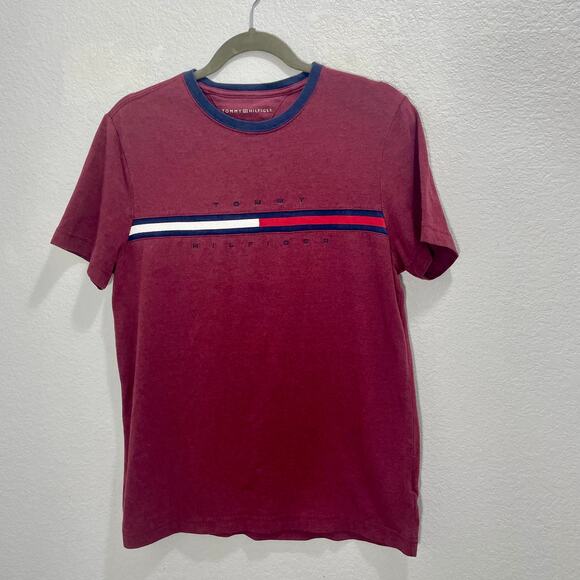 Tommy Hilfiger Men’s Vintage-Style Cotton Crewneck Stripe Graphic Red T-shirt - Picture 8 of 8